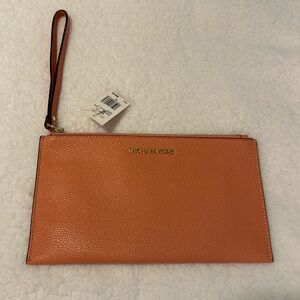 Michael kors jet set clutch wristlet peach